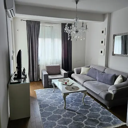 公寓 Comfort U Blizini Klinickog Centra *